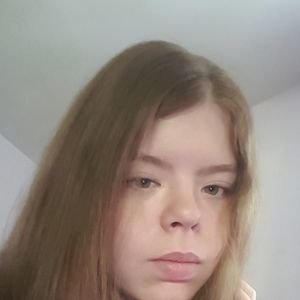 Meet your Posher, Selena